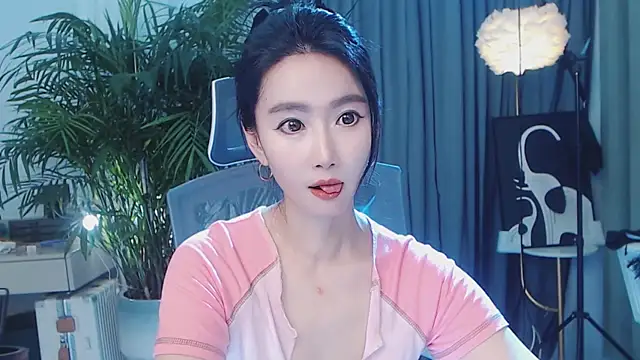 feifei-love's live cam