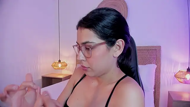 desireee_ - Desireee_'s free webcam - UK Sex Cams