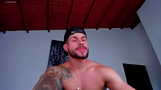 santos_ramirez1 - Santos_ramirez1's free webcam - UK Sex Cams