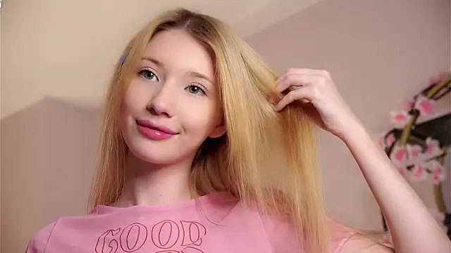 SunnivaCovil live sex cam