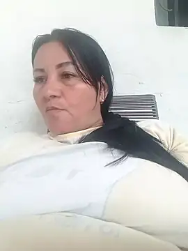 lupita_2023 Stripchat cam model