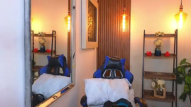 Kenya--Buhle live sex cam