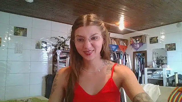 sweetybabydemon - SweetyBabyDemon's free webcam - UK Sex Cams