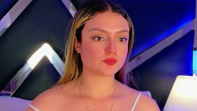 Giigii_Hadid_ webcam