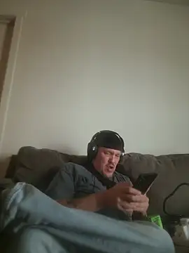 yourMasterisBored webcam