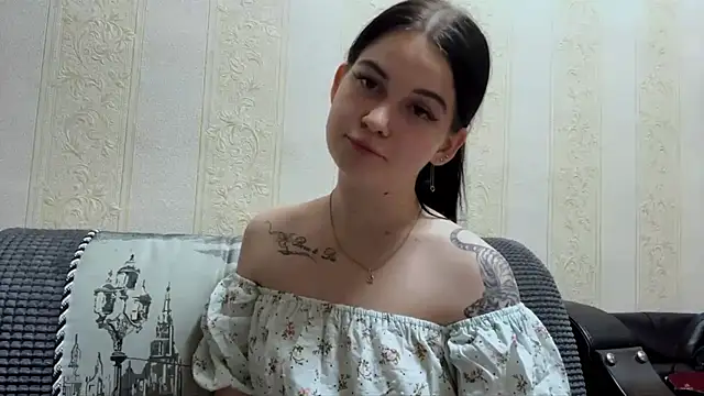 BellaLuxury - Live Cam