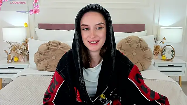 ToriSonn Stripchat cam model