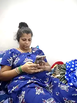 sweetqueen143 Stripchat cam model