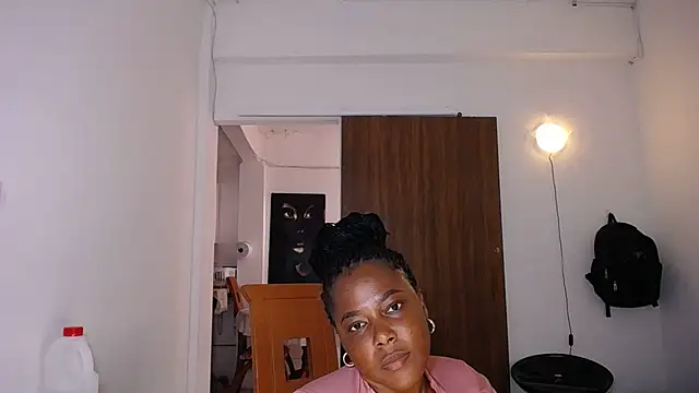 yselahot - Yselahot's free webcam - UK Sex Cams