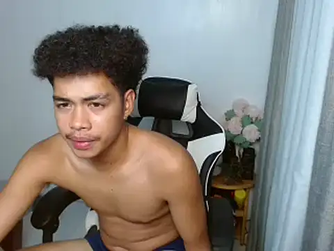 curlyasian_njxx (M twink) - public cum show