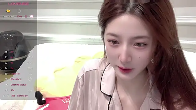 美女UU-1314在线直播