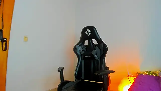 susan_foxx - Susan_Foxx's free webcam - UK Sex Cams