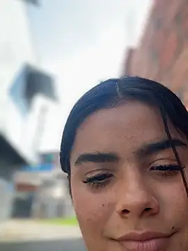 kaily_sweet16 (F teen) - Playing at home cum my pussy