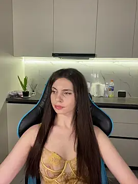 CurlyLara live sex cam