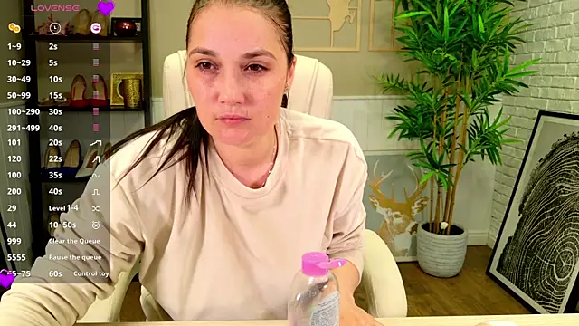 selinesole - SelineSole's free webcam - UK Sex Cams