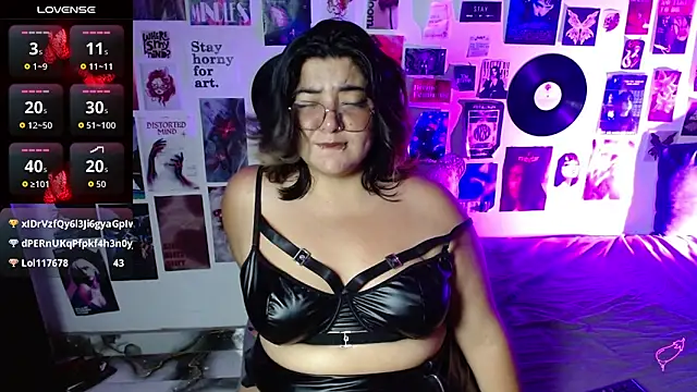 Roxy_f_w webcam
