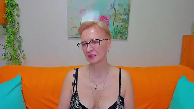 iamyourdream89 (F mature) - I'll take off my dress