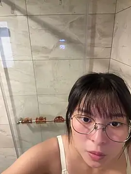 美女DandanBurgerking在线直播