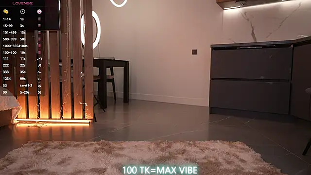 Monika__youthful's live cam