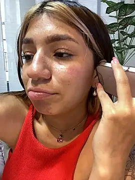 Isabella18_pink webcam