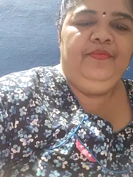 tamilthanushri webcam