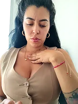 Luianna - Live Cam