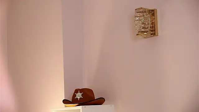 SunnivaCovil Stripchat cam model