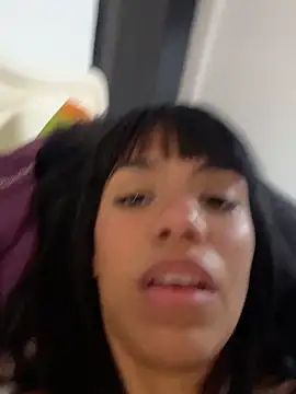 -Naomyy- Stripchat cam model