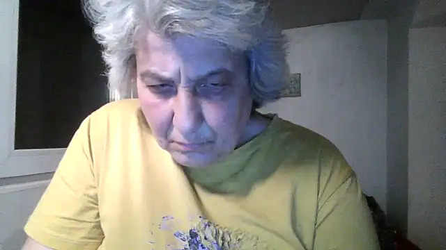 ExquisiteMature webcam