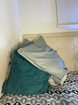 lizzy_r - Lizzy_R's free webcam - UK Sex Cams