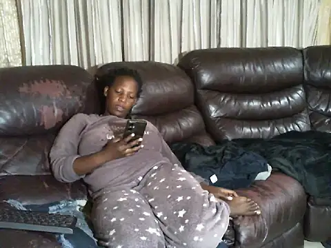 Sky-Diamond live sex cam