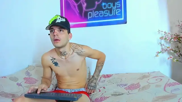 Pleasure_boys_hot webcam