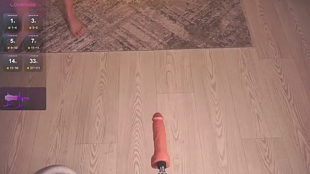 MentallyMonika webcam