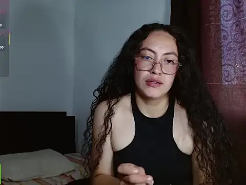 Amitlu_ live sex cam