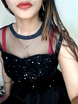 Webcam Model (xpihu) is live