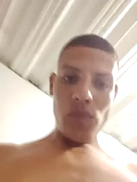 pichoneterno - Pichoneterno's free webcam - UK Sex Cams