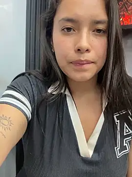 Miss_Bella_Flame webcam