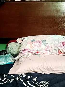 QueenSoreal live sex cam