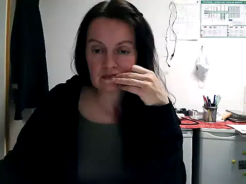 lovenbloom - LoveNBloom's free webcam - UK Sex Cams