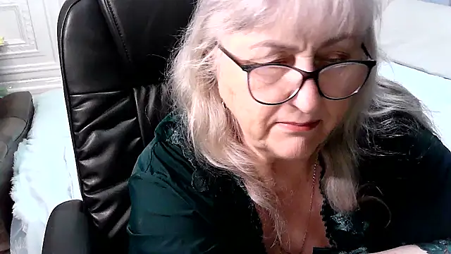 lolkaalyss - LolkaAlyss's free webcam - UK Sex Cams