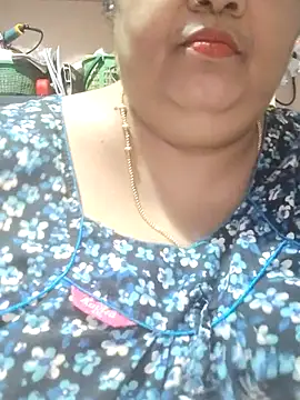 tamilthanushri webcam