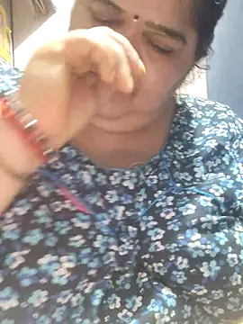 tamilthanushri webcam