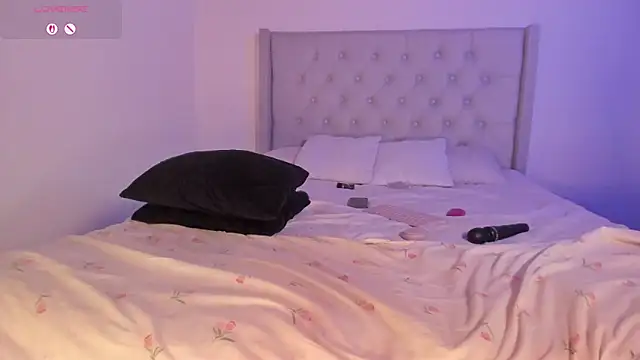 kristal_benet webcam