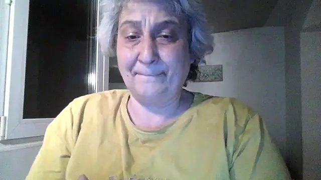 ExquisiteMature webcam