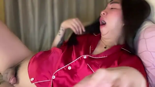 kat_mire - Kat_mire's free webcam - UK Sex Cams