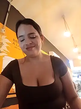 Julieth_hot-69 webcam