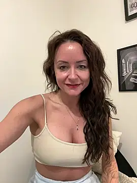 skarletthorne - Skarletthorne's free webcam - UK Sex Cams