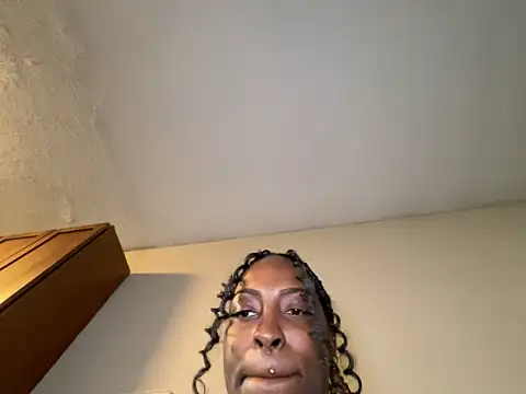 ChocolateTingz webcam