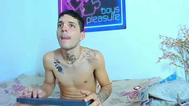 Pleasure_boys_hot webcam