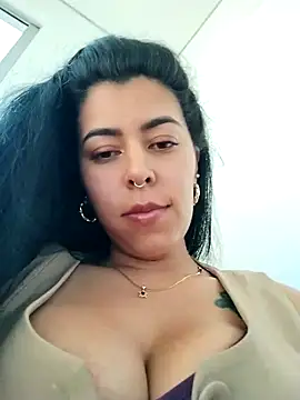 Luianna - Live Cam